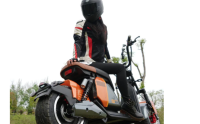 Scuter electric, AT PERFORMANCE®, 2000W cu baterie litiu, pentru adulți 60V 20AH, disponibil pe culoarea portocaliu, viteza maxima 60 km/h - Scutere Electrice, Trotinete Electrice si Accesorii - atMag.ro