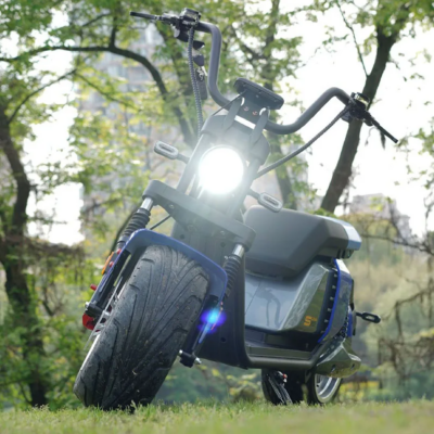 Scuter electric, AT PERFORMANCE®, 2000W cu baterie litiu, pentru adulți 60V 20AH, disponibil pe culoarea albastru, viteza maxima 65km/h - Scutere Electrice, Trotinete Electrice si Accesorii - atMag.ro