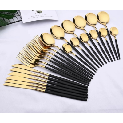 Set de tacamuri moderne 24 de piese, negru si auriu lucios, 13-21 cm - Tacamuri si seturi - atMag.ro