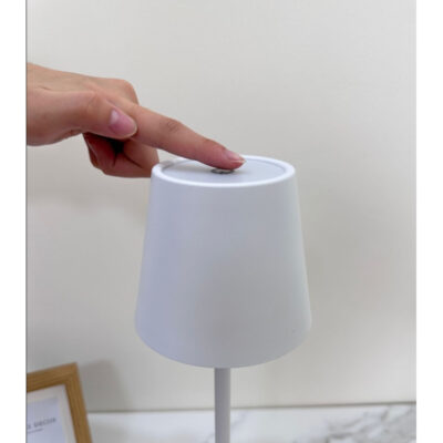 Lampa de masa, At Performance, led reincarcabila cu 3 temperaturi de culoare cald/rece/neutru, 38 cm x10 cm, culoare Alb - Veioze si lampi - atMag.ro