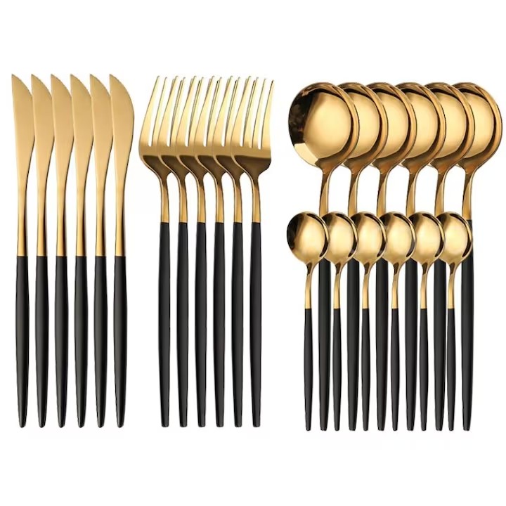 Set de tacamuri moderne AT PERFORMANCE®, 24 de piese, negru si auriu lucios, 13-21 cm. - Bucatarie si Servire - atMag.ro Set de tacamuri moderne AT PERFORMANCE®, 24 de piese, negru si auriu lucios, 13-21 cm. - Bucatarie si Servire - atMag.ro